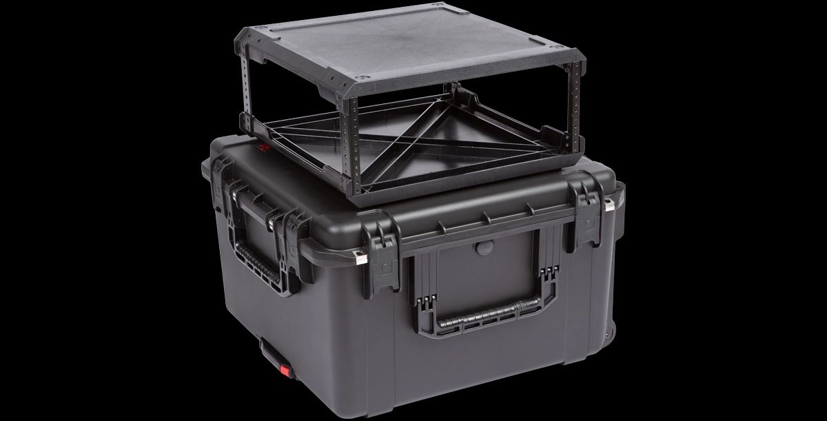 SKB 3i-2424M144U iSeries Case with Removeable 4U Injection Molded 20 Rack Cage, TSA Locking Latches, Wheels