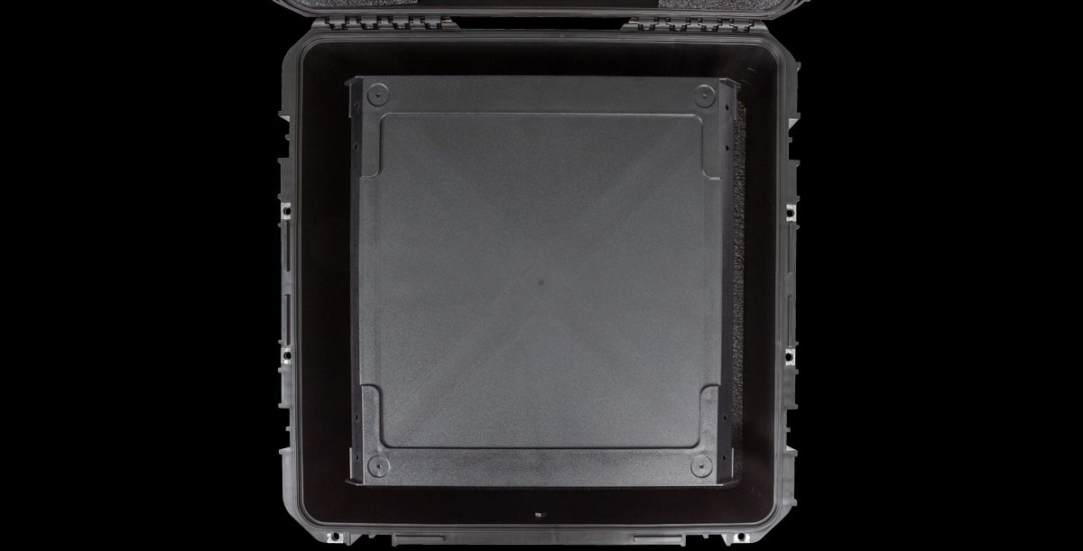 SKB 3i-2424M144U iSeries Case with Removeable 4U Injection Molded 20 Rack Cage, TSA Locking Latches, Wheels