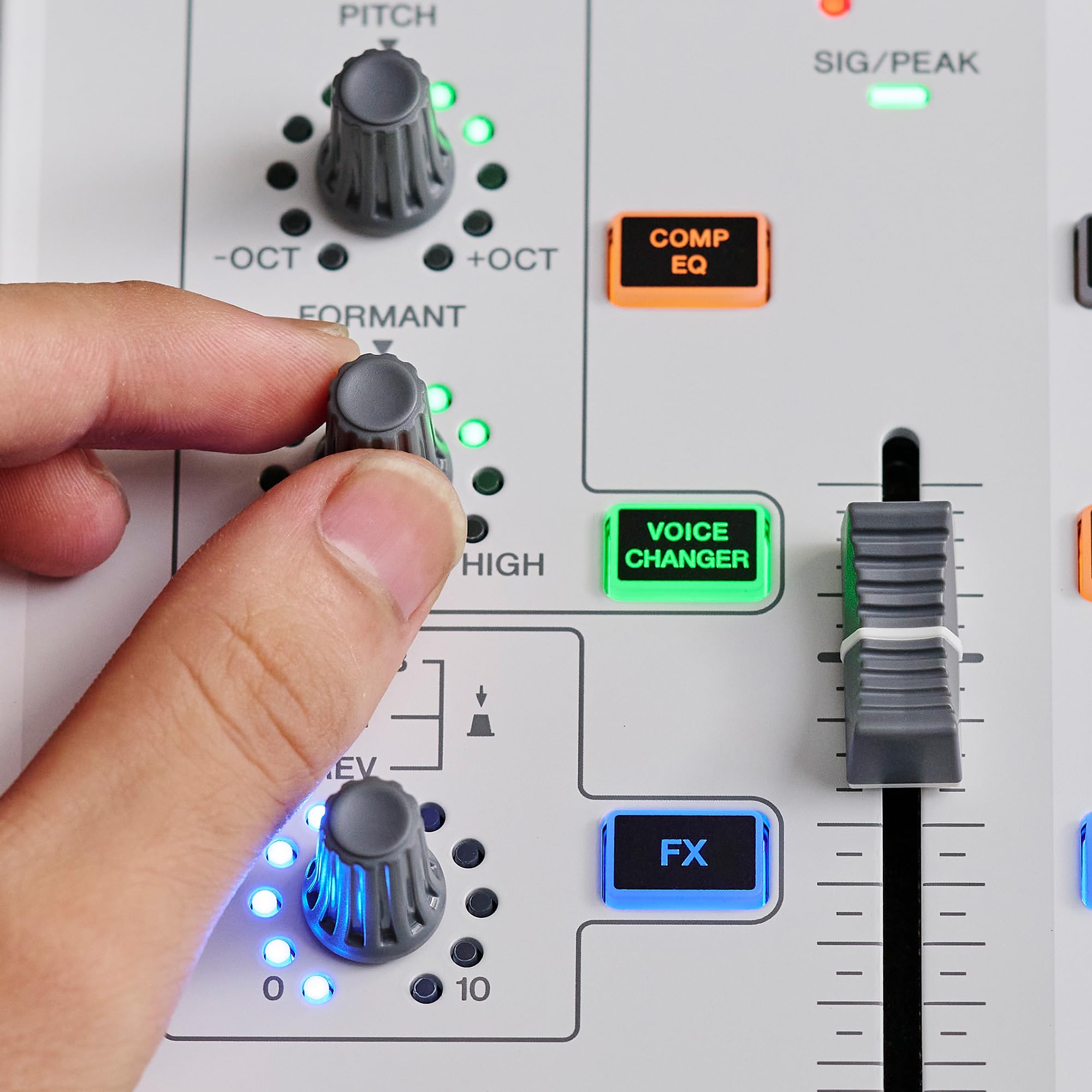 Yamaha AG08-W White 8-Channel Mixer/USB Interface for IOS/Mac/PC