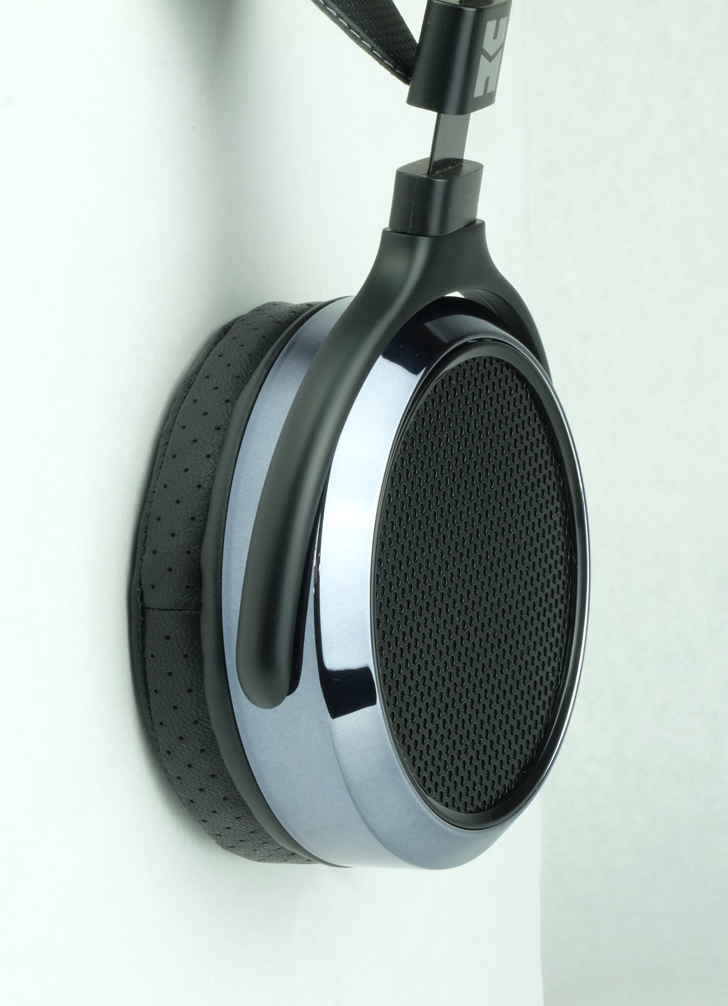 Dekoni Audio Fenesrated Sheepskin Earpads for Select HiFiMan Headphones
