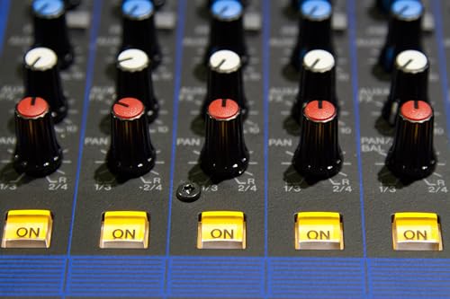 Yamaha MG20XU 20-input Stereo Mixer w/ SPX Effects