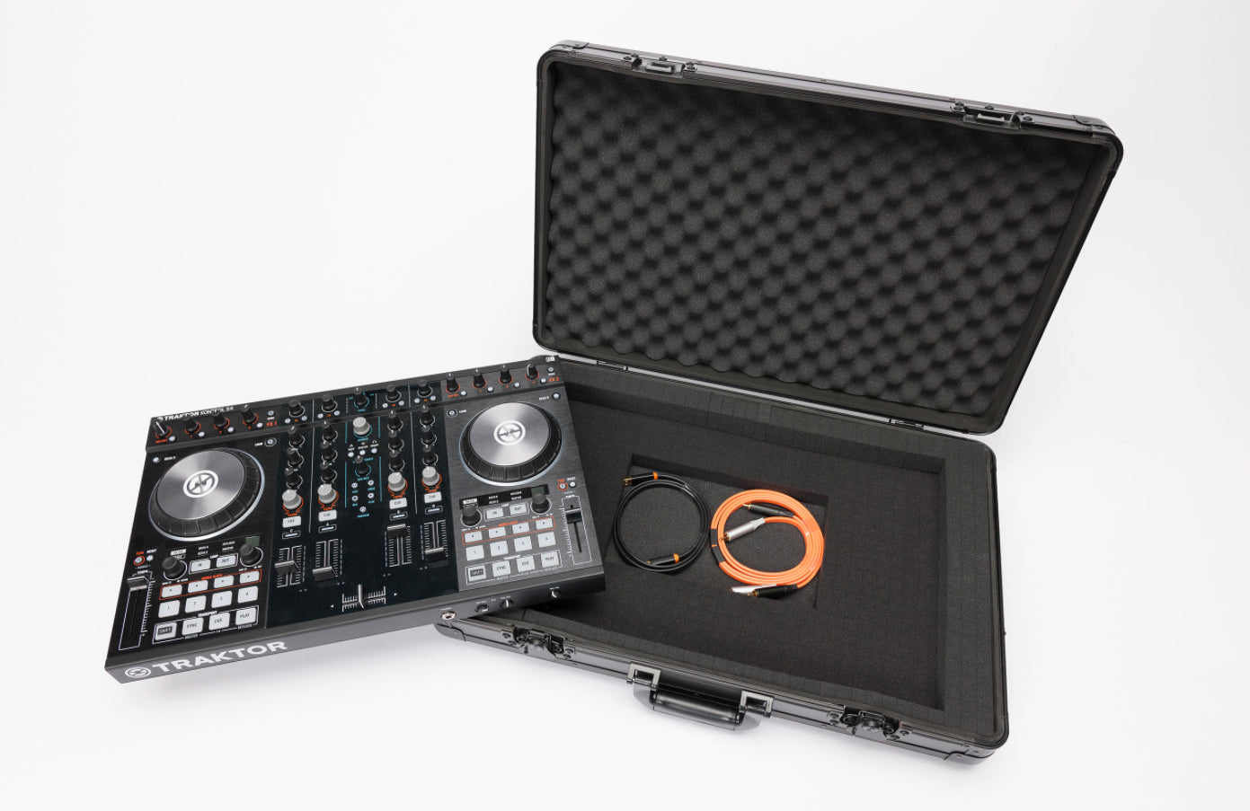 Magma MGA41101 Carry-Lite DJ-Case XL Plus Universal Lightweight DJ Case w/ Foam Interior
