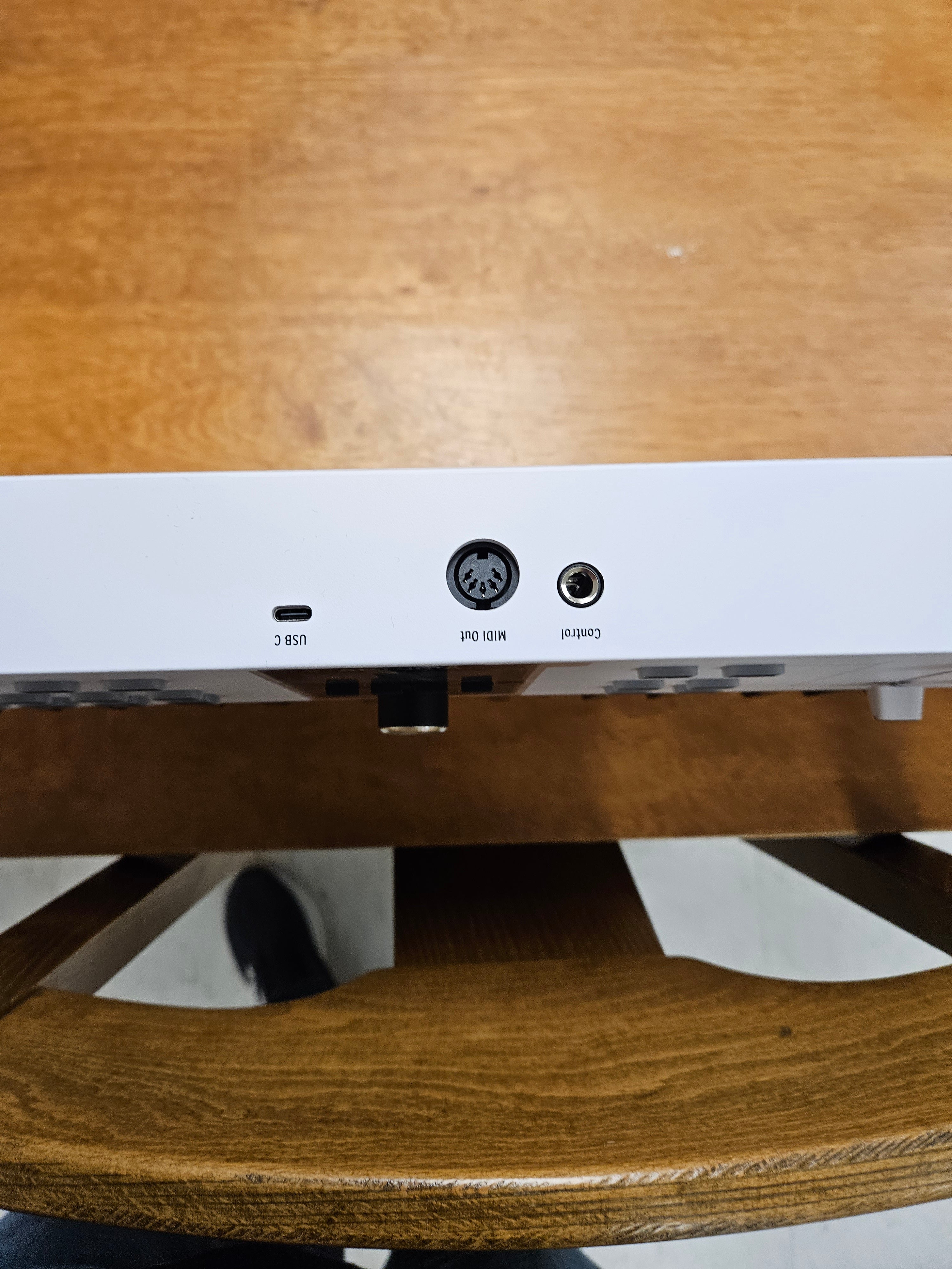 Arturia KeyLab Essential mk3 61-Key Universal MIDI Controller and Software (White) - Used