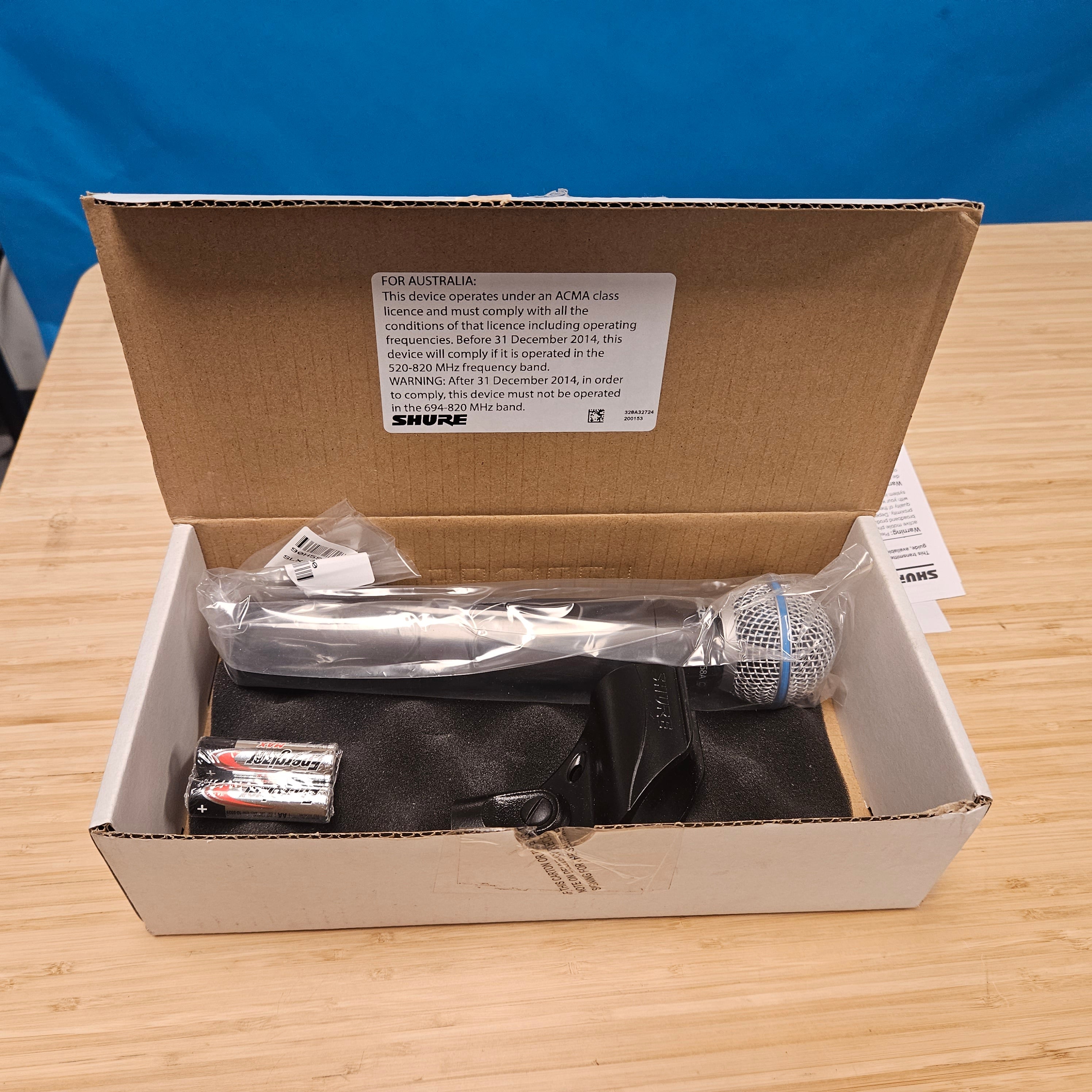 Shure SLX2/BETA58-H5 Handheld Wireless Microphone Transmitter with Beta 58A Capsule (H5: 518 to 542 MHz) - Used