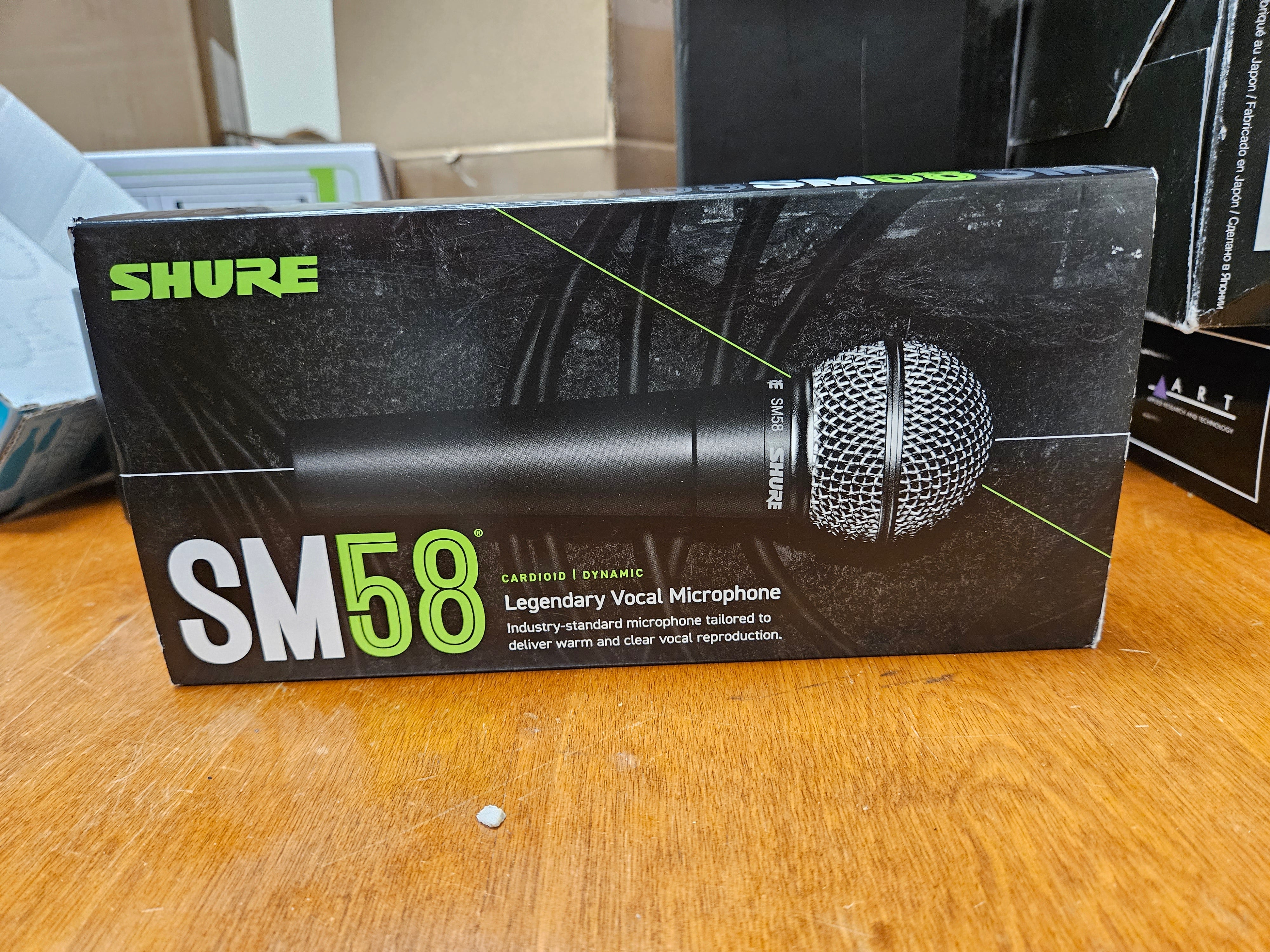 Shure SM58-LC Professional Cardioid Dynamic Live Performance Vocal Microphone