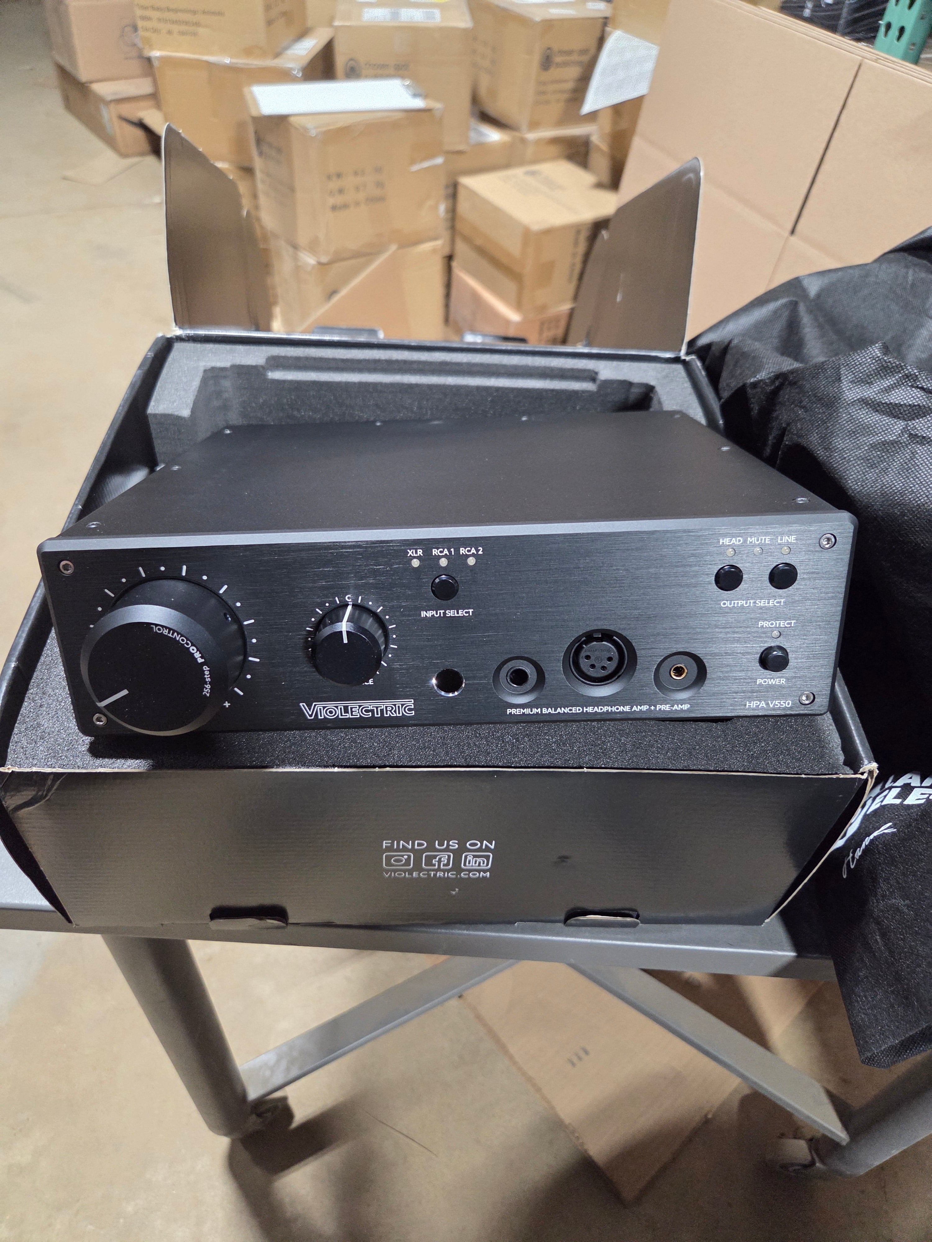B-Stock Violectric HPA V550 Pro Desktop Headphone Amplifier and Preamp (B-Stock)