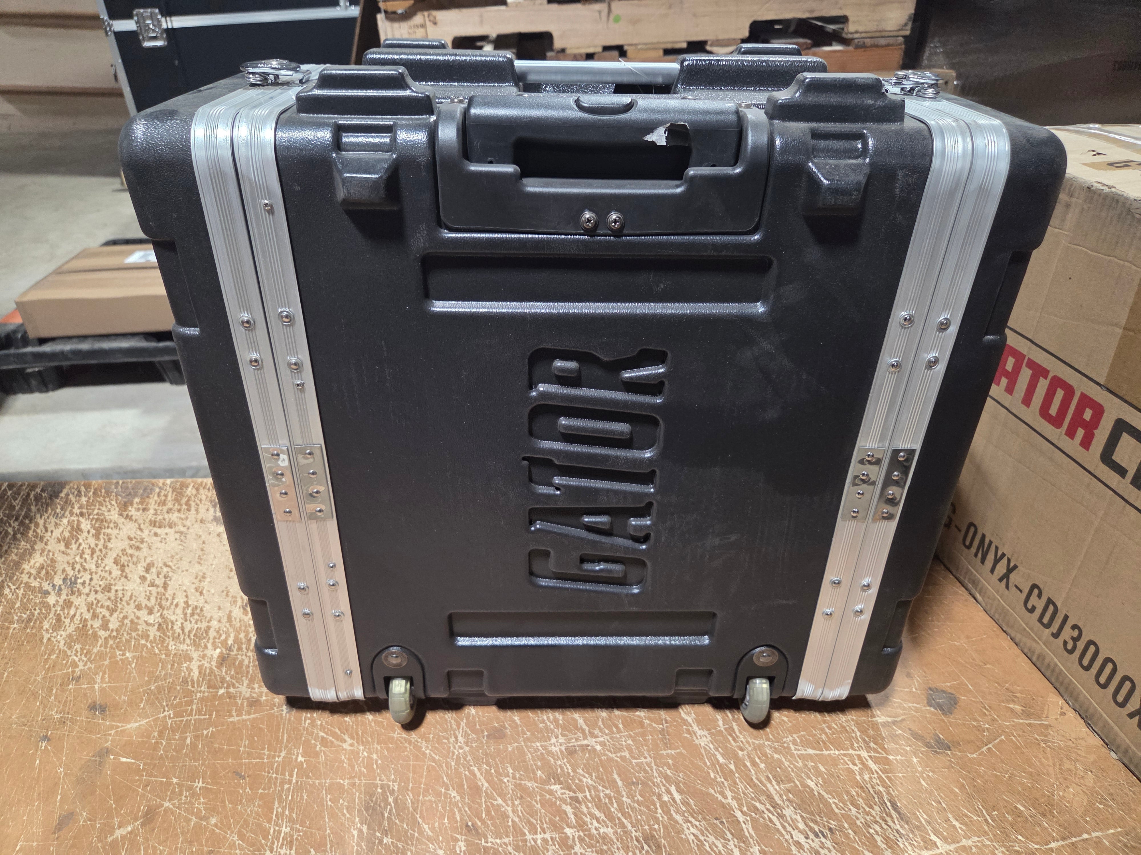 Gator GRR-4PL-US Powered Roller Rack Case (B-Stock)