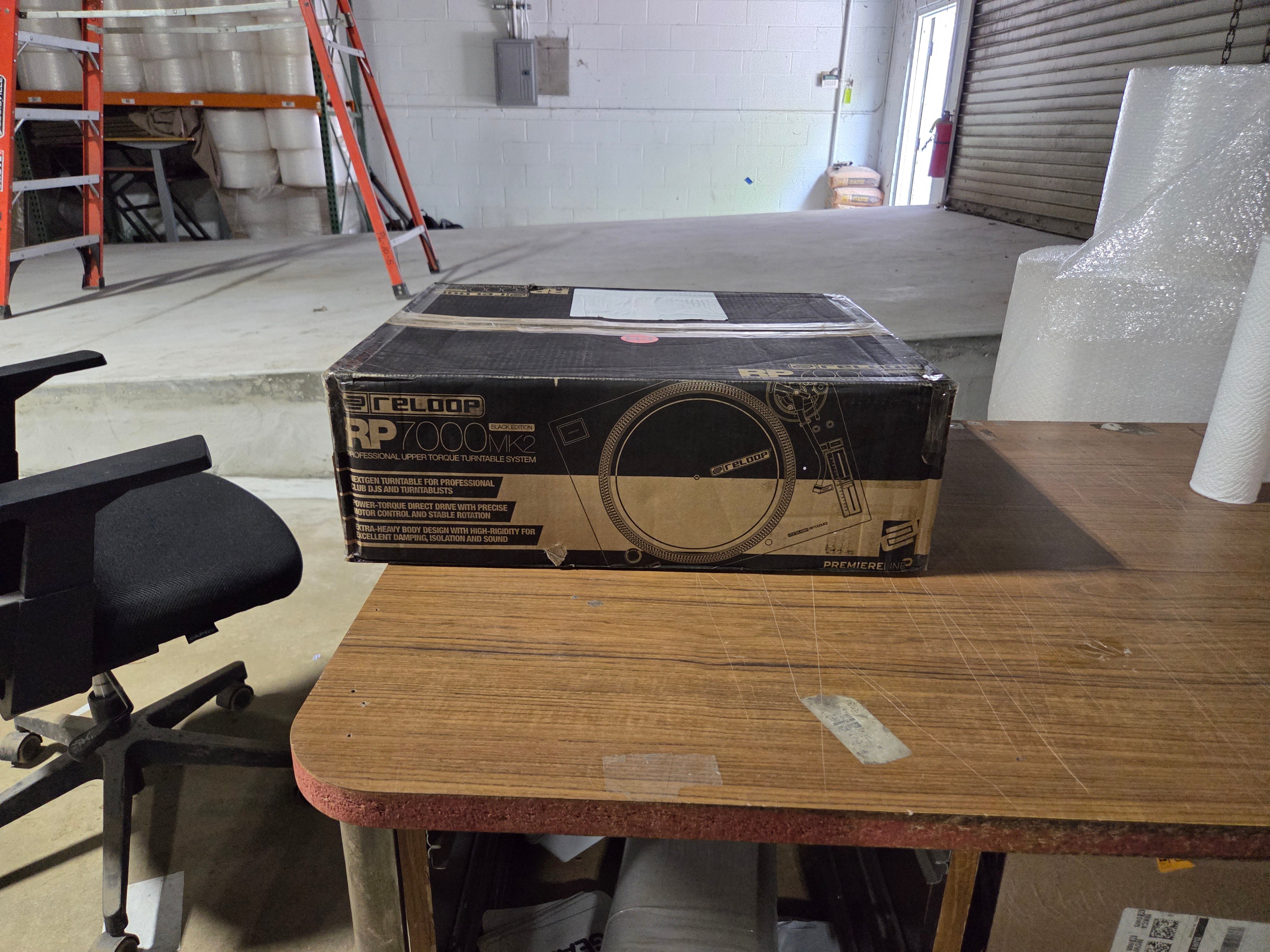 Reloop RP-7000 MK2 Upper Torque Turntable Manufacturer B-Stock