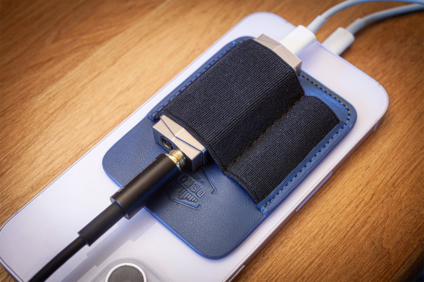 Dekoni Audio Magdac Magnetic DAC/AMP Phone Holder