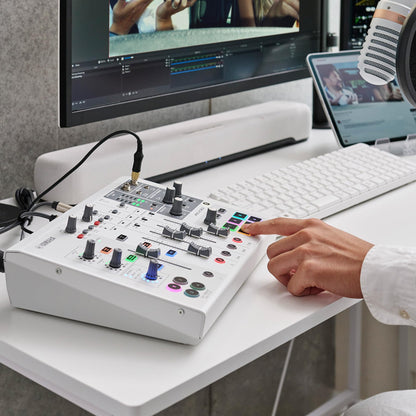 Yamaha AG08-W White 8-Channel Mixer/USB Interface for IOS/Mac/PC
