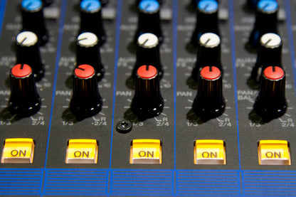 Yamaha MG16XU 16-input Stereo Mixer w/ SPX Effects