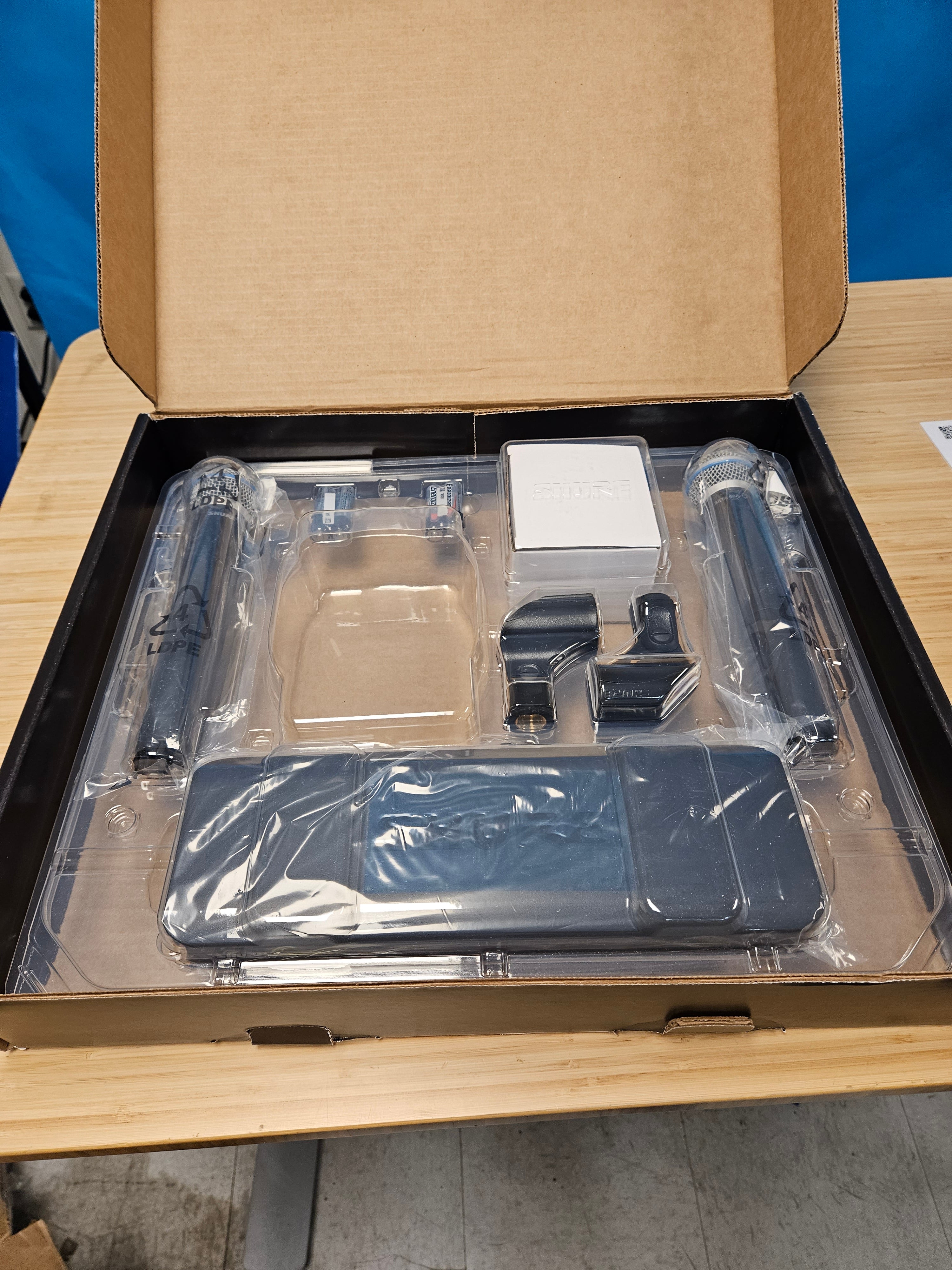 Shure BLX288/B58-H9 Wireless Handheld Mic System