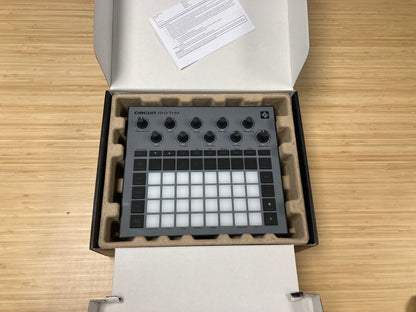 Novation Circuit Rhythm - Standalone Beatmaking Sampler
