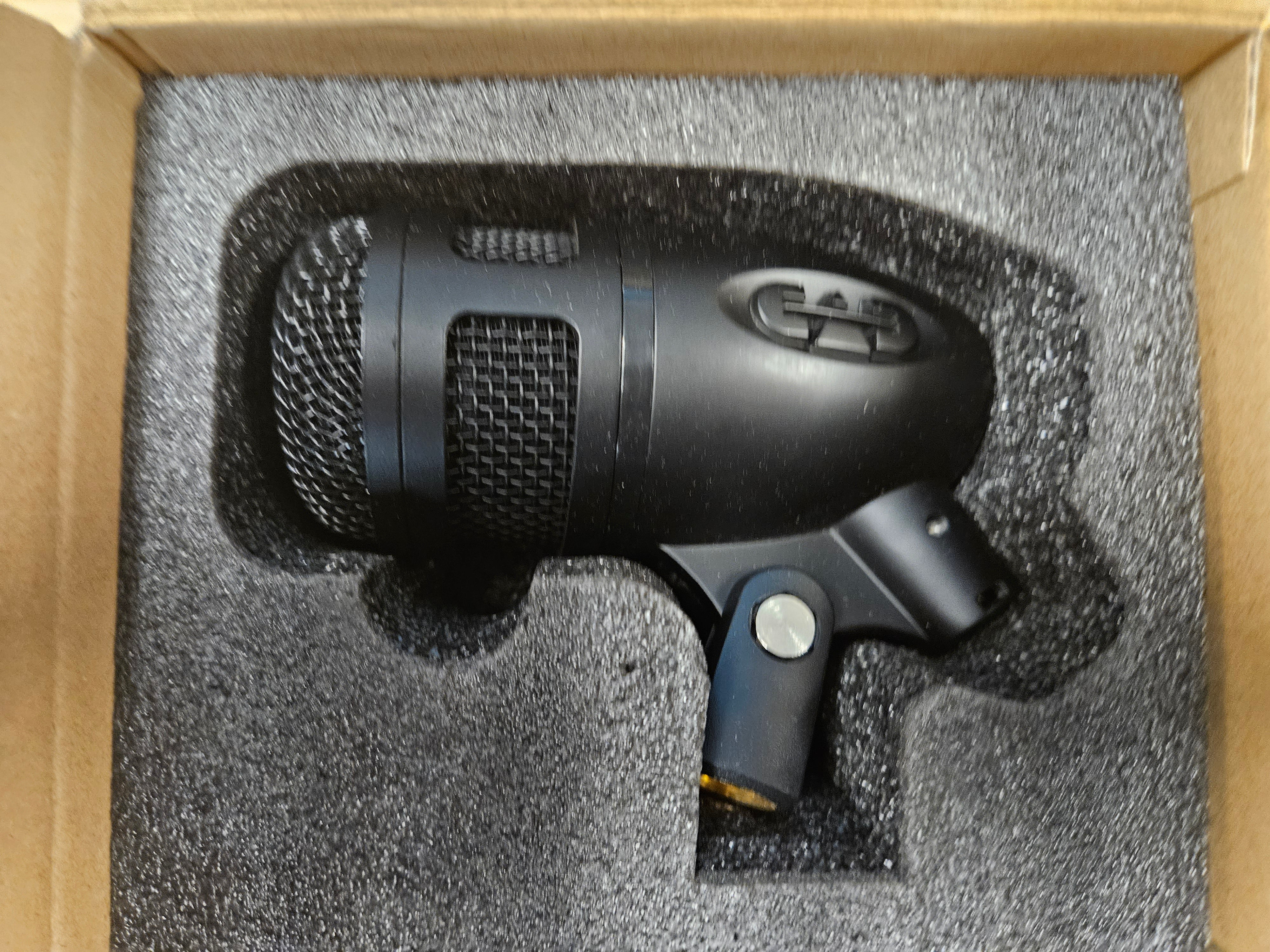 CAD D88 Large Diaphragm SuperCardioid Dynamic Kick Drum Microphone