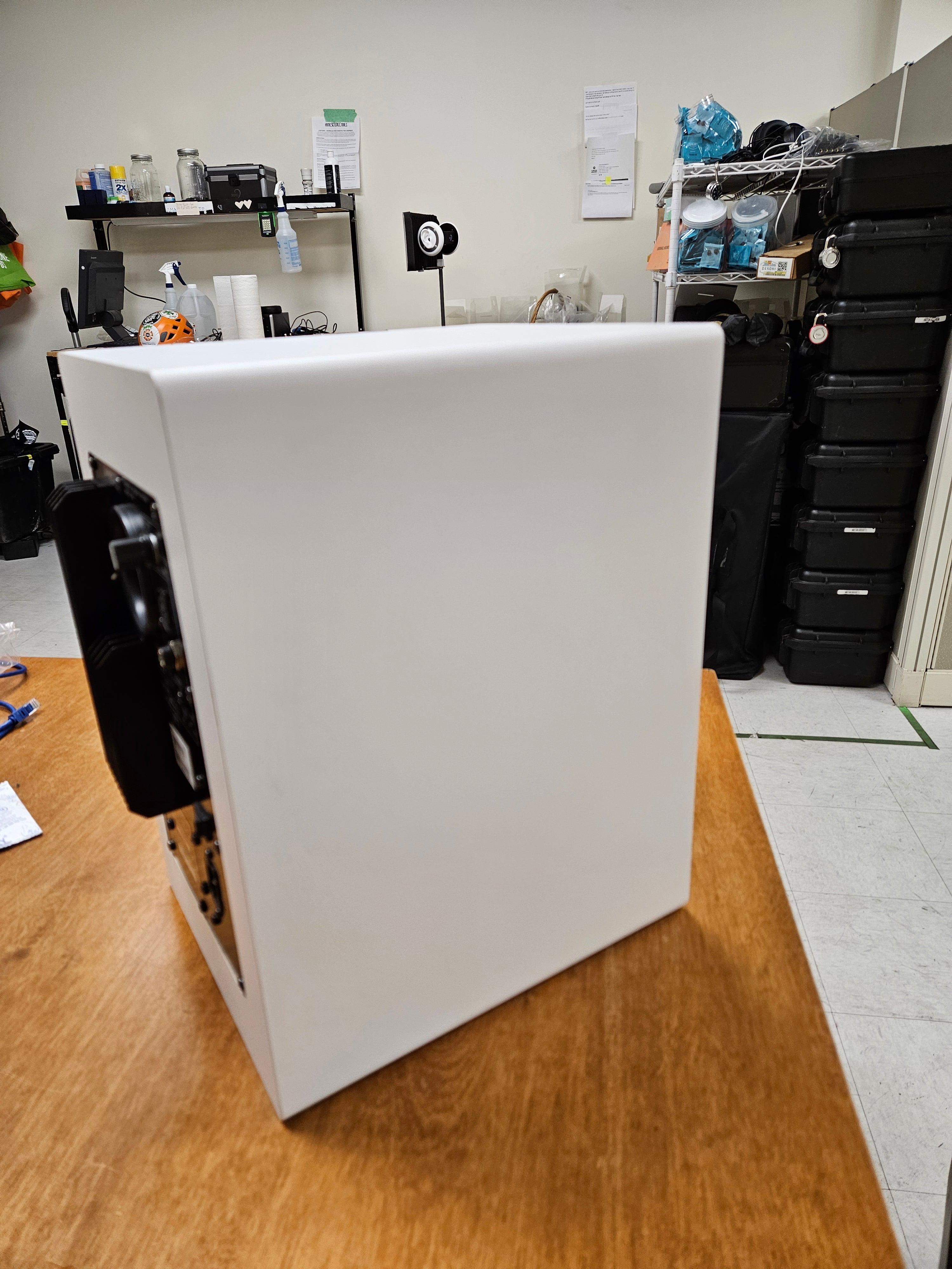Yamaha HS8 Powered Studio 8 120W Powered Studio Reference Monitor White Open Box