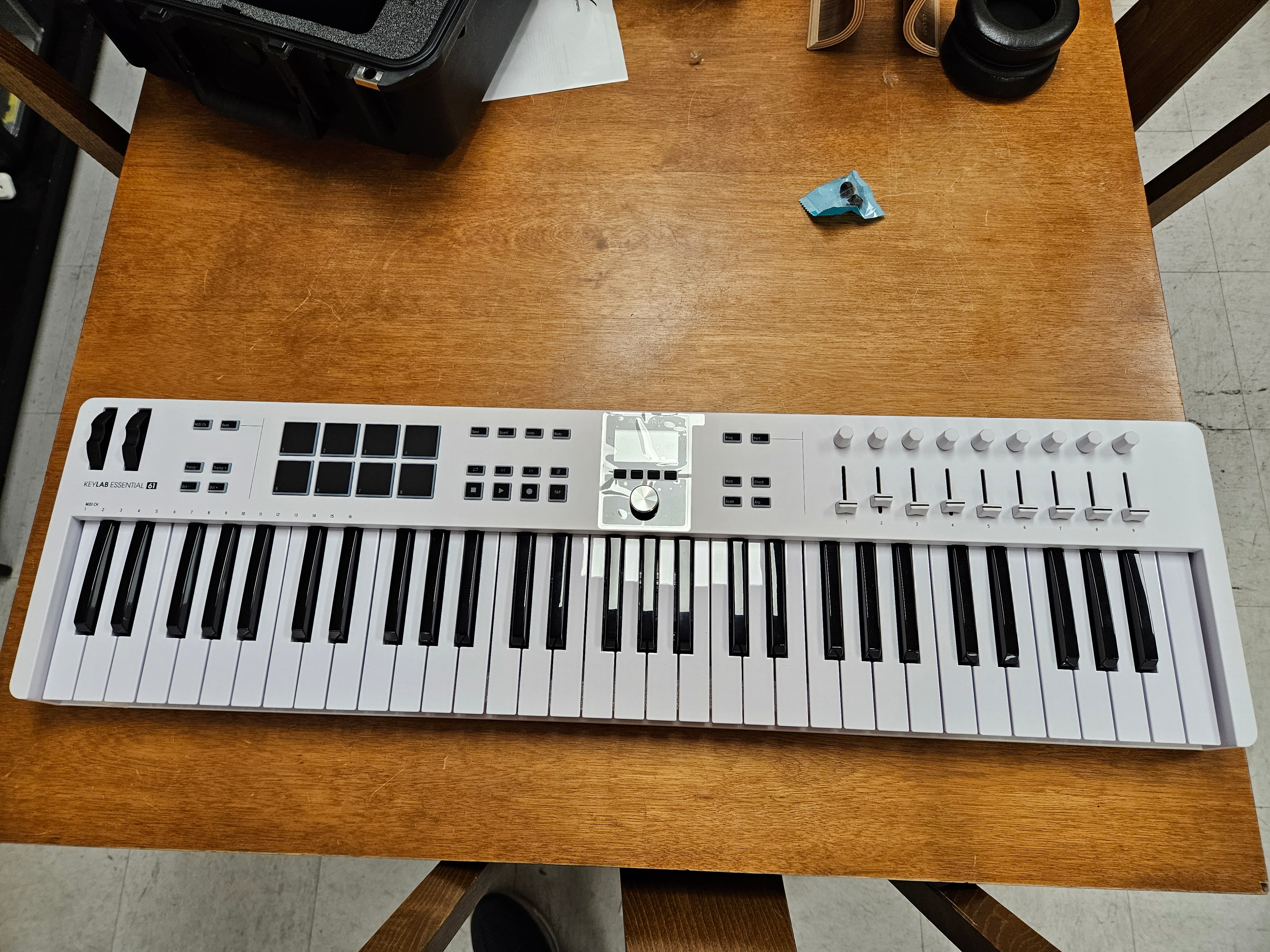 Arturia KeyLab Essential mk3 61-Key Universal MIDI Controller and Software (White) - Used