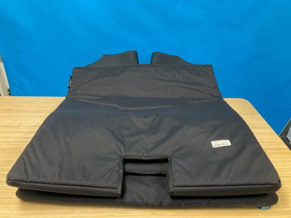 Undercover EVENT121A Deluxe Padded Speaker Cover