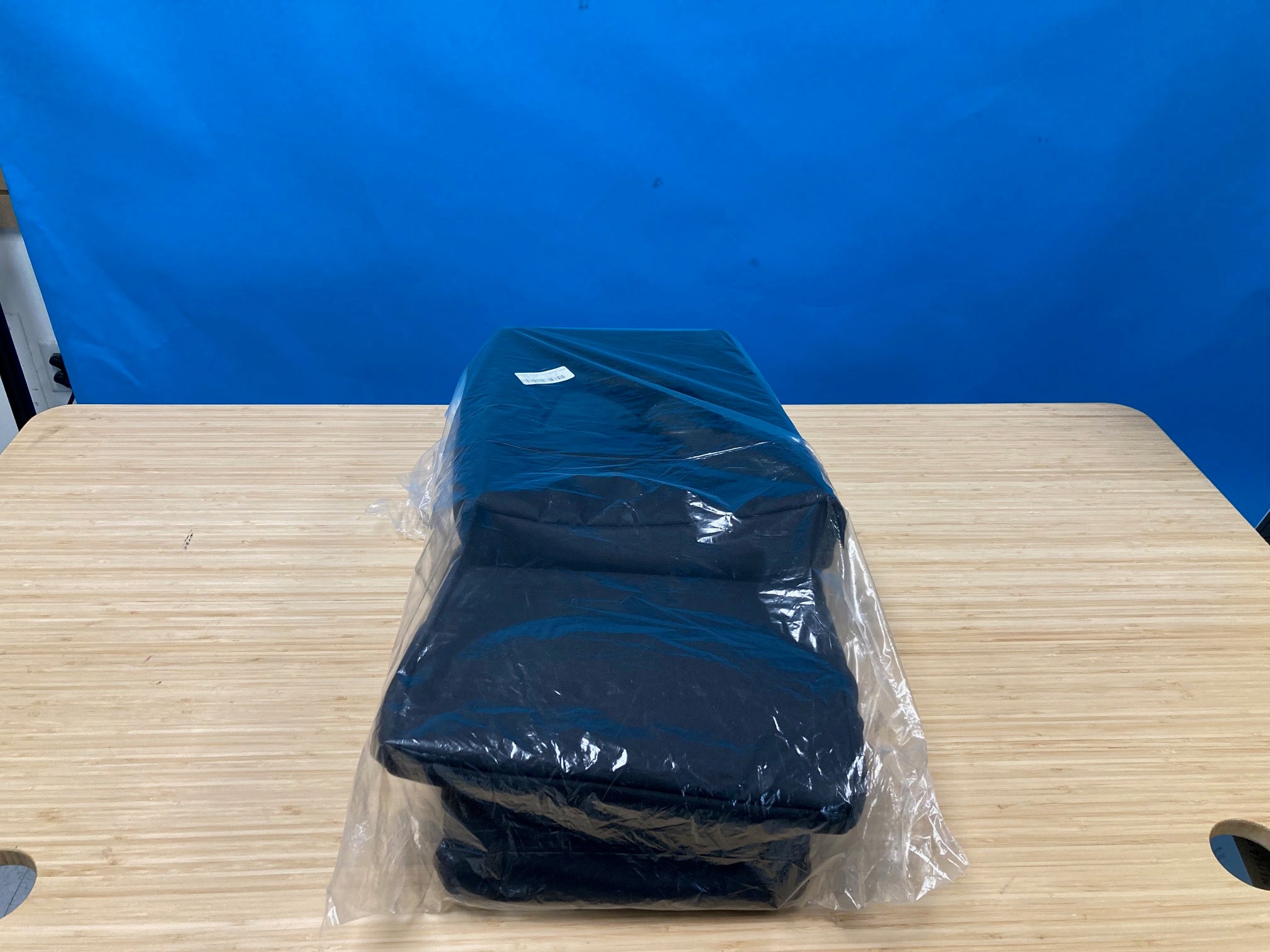 Undercover EVENT210A Deluxe Padded Speaker Cover