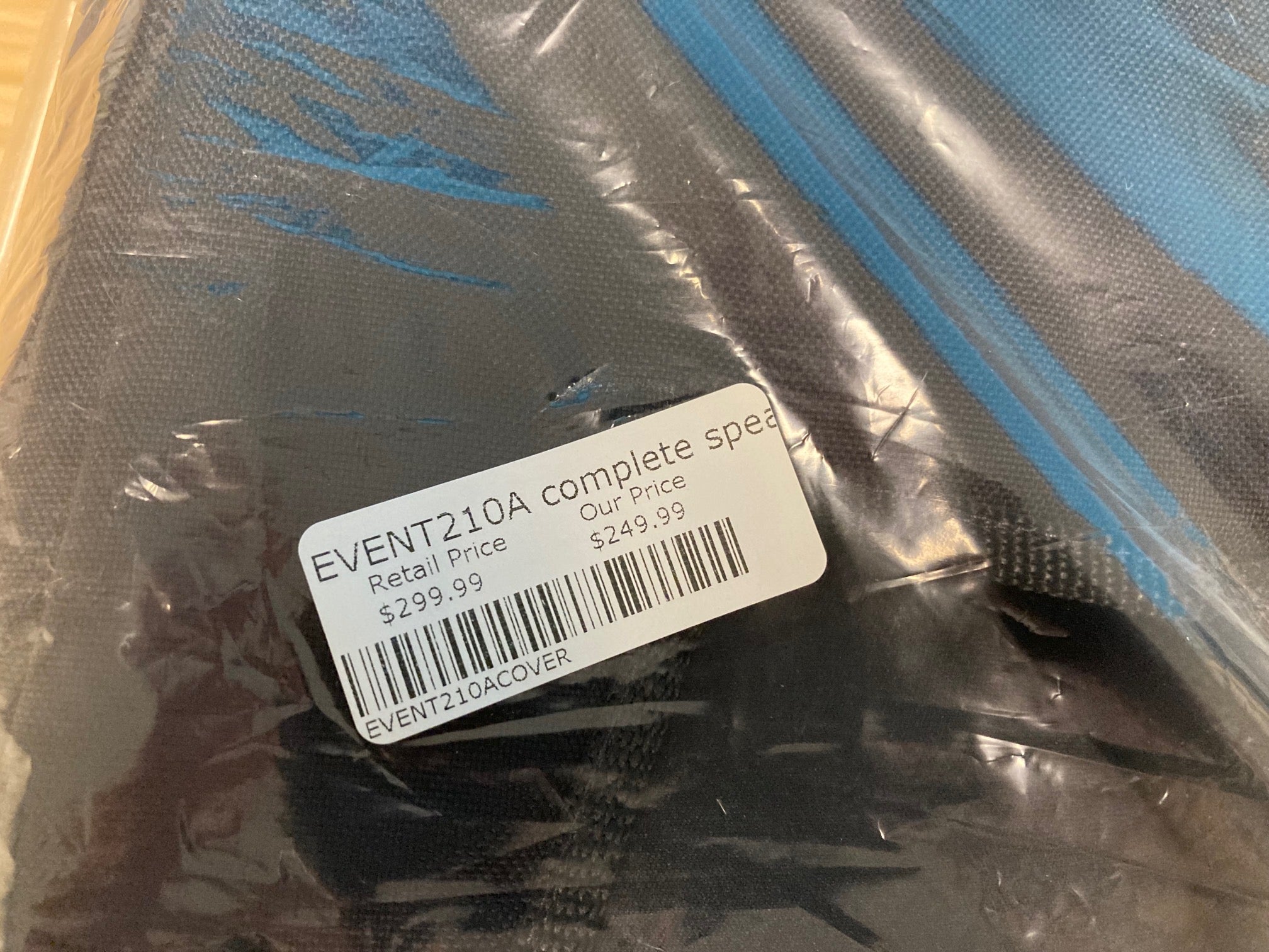 Undercover EVENT210A Deluxe Padded Speaker Cover