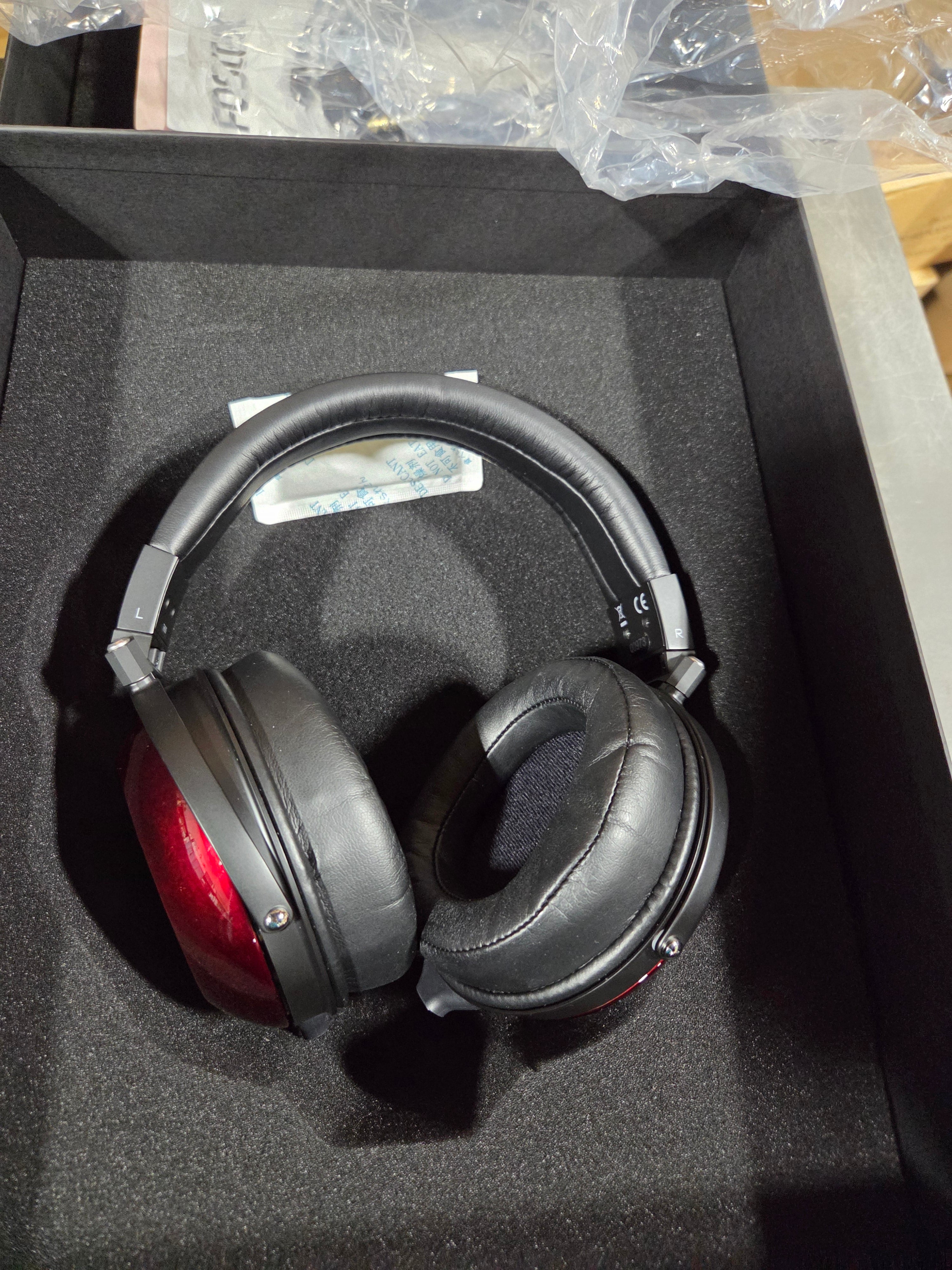 Fostex TH-909 Premium Reference Headphones w/ Detachable Cable Connectors (B-Stock)