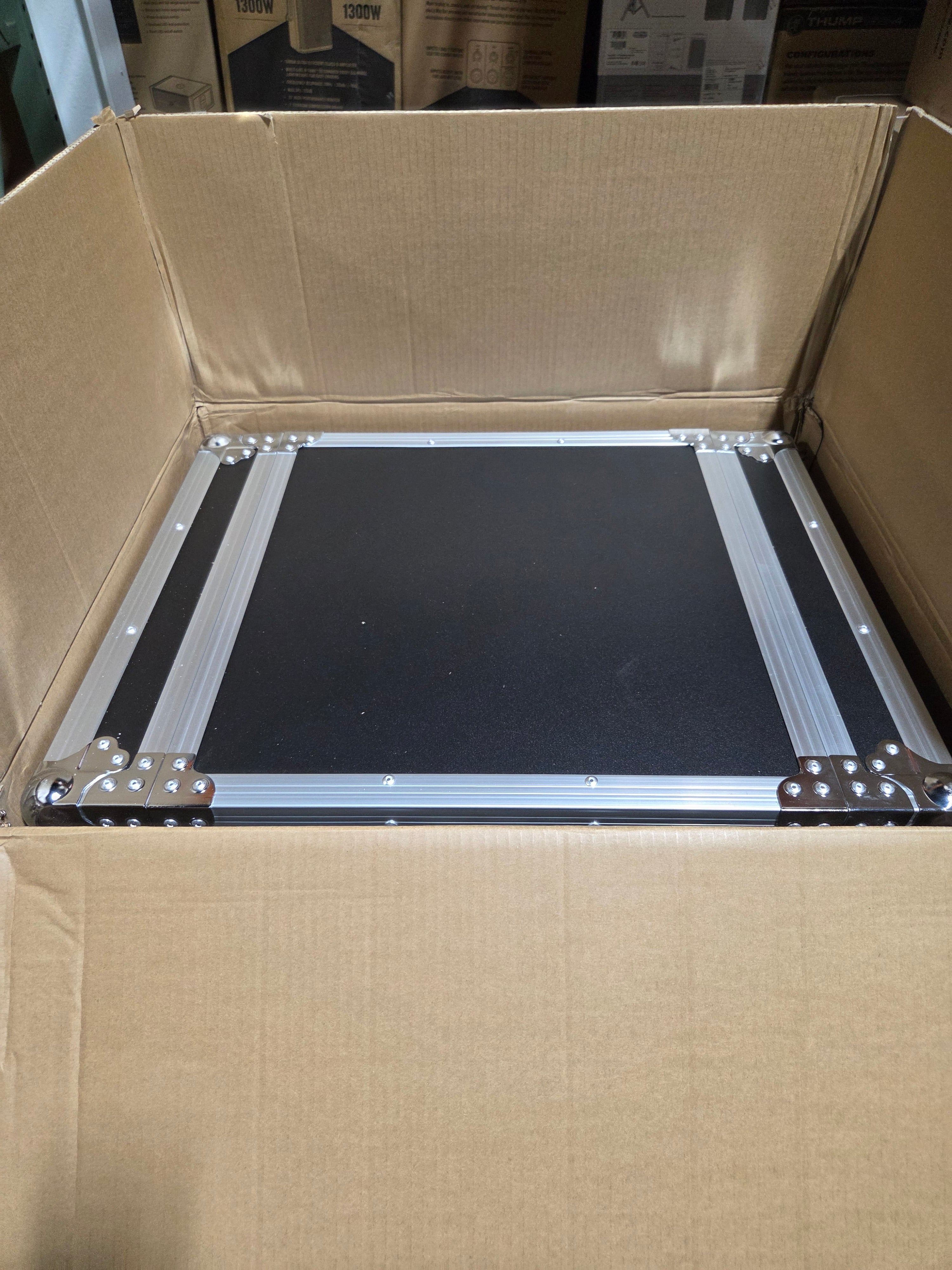 Gator G-TOUR-20U-CAST CAST Wooden ATA Flight Rack Case (17" Depth, 20 RU, with Casters) - B-Stock