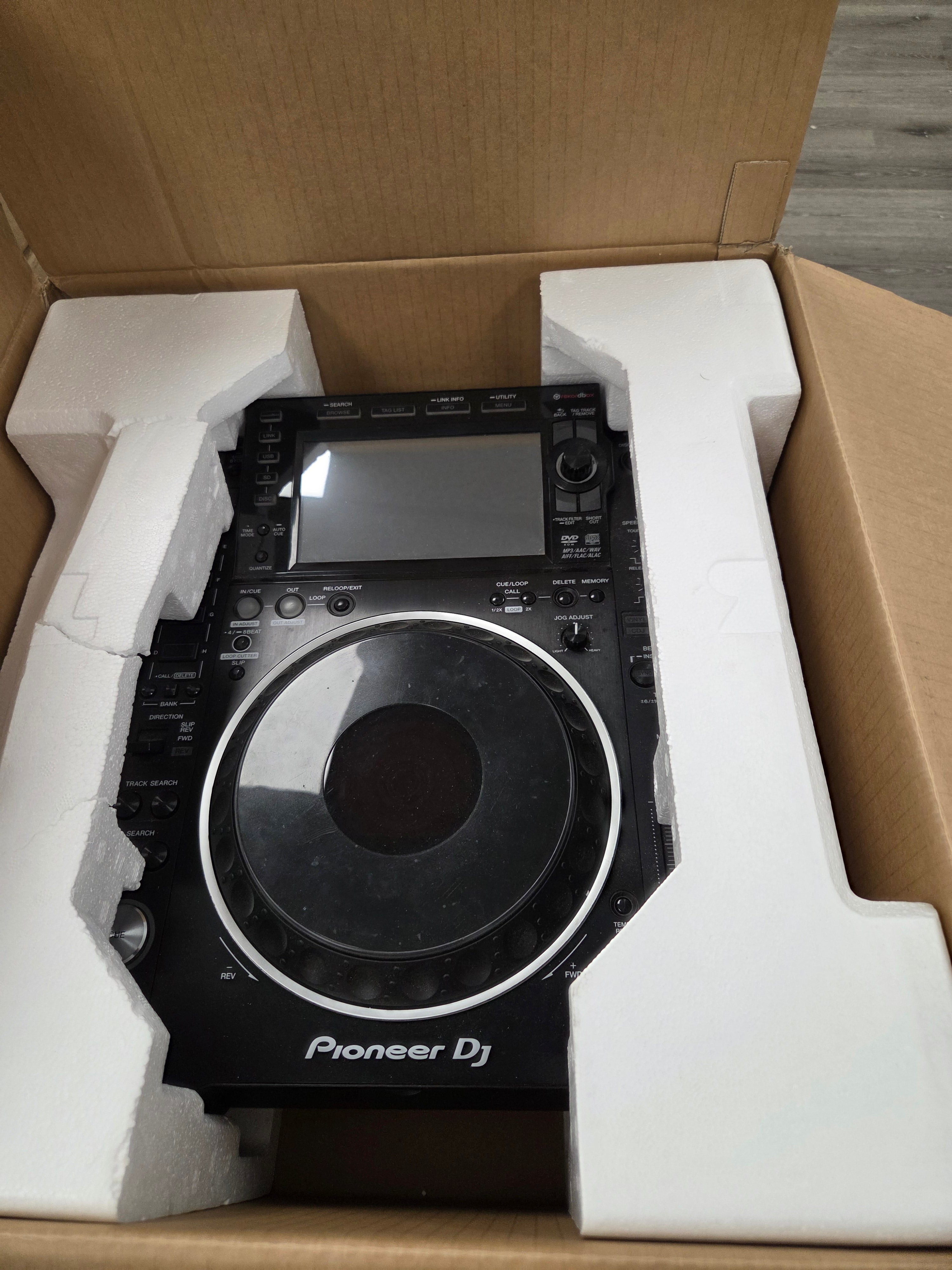 Pioneer CDJ-2000NXS2 High-Resolution Pro-DJ Multi-Player (Black) - Used